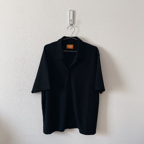 PLISSE SHIRT - BLACK