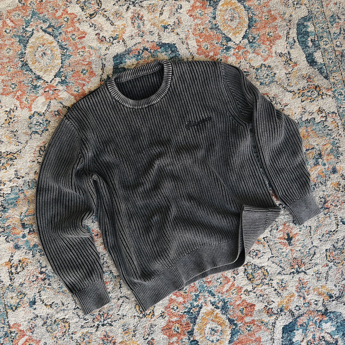 RIBBED KNIT SWEATER - BLACK
