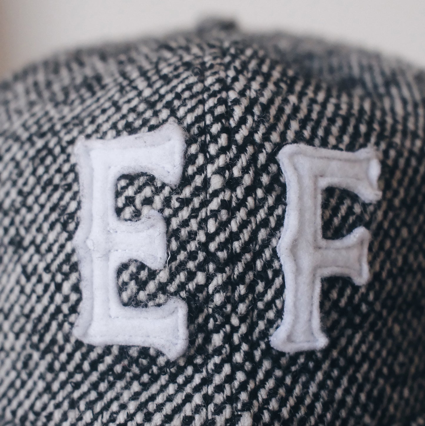 JAPAN WOOL BLK/WHITE - UNSTRUCTURED 6 PANEL