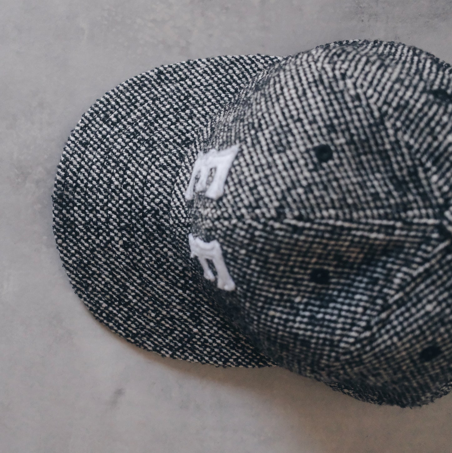 JAPAN WOOL BLK/WHITE - UNSTRUCTURED 6 PANEL
